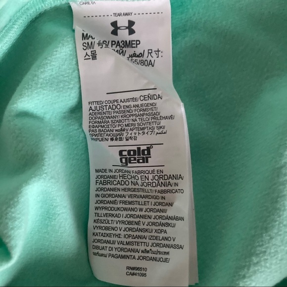 Under Armour Cold Gear Pullover - Picture 6 of 6